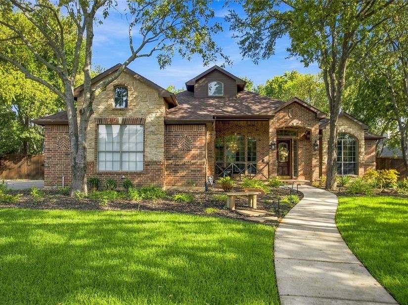 2105  Heather Ridge Court , Flower Mound Texas 75028