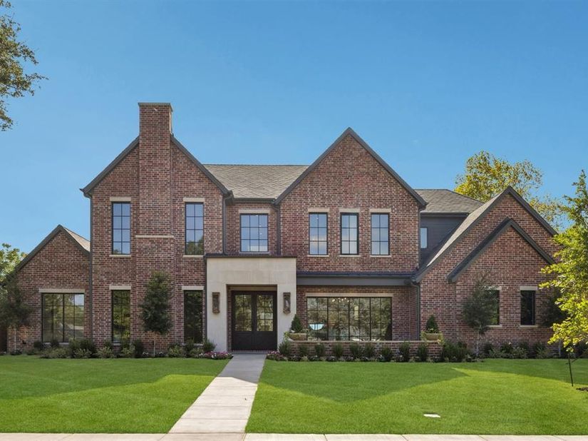 10148  Hedgeway Drive , Dallas Texas 75229