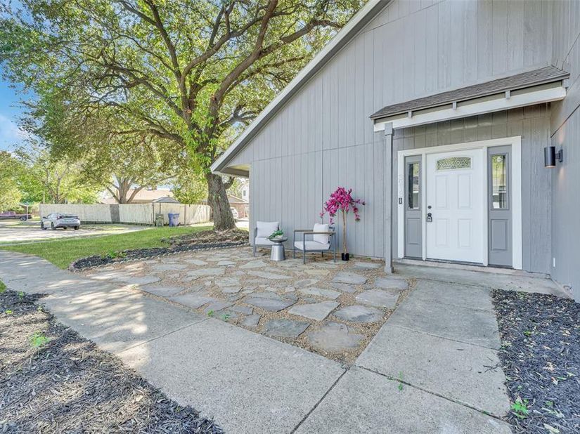 3213  Round Rock Circle , Garland Texas 75044