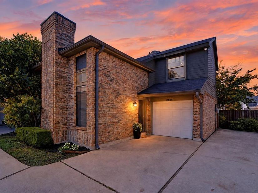 2868  Harbinger Lane , Dallas Texas 75287