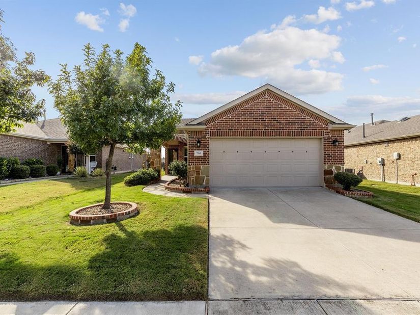 7769  Gulf Walk Road , Frisco Texas 75036