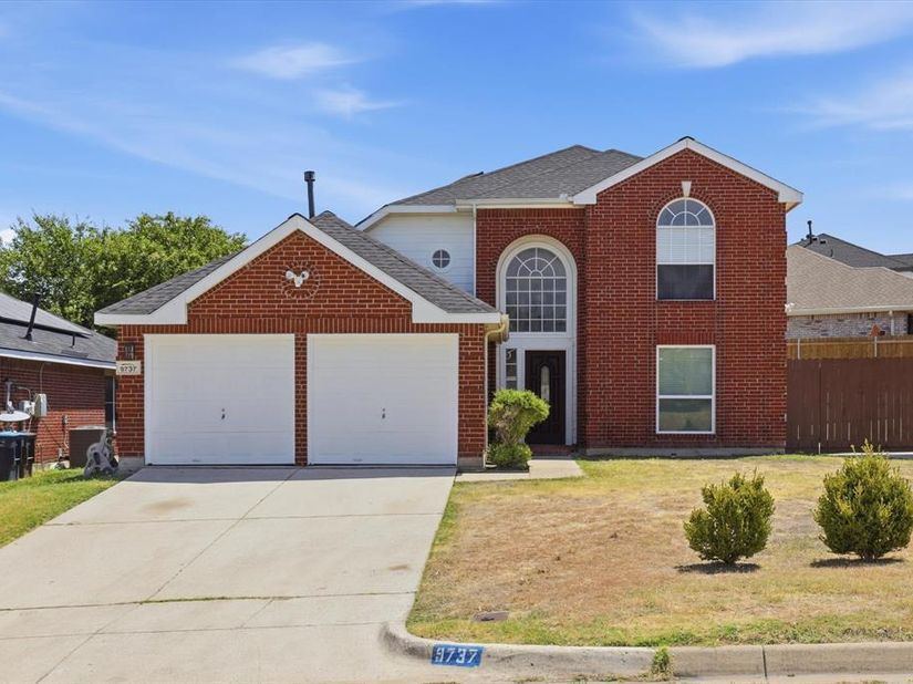 9737  Maryville Lane , Fort Worth Texas 76108