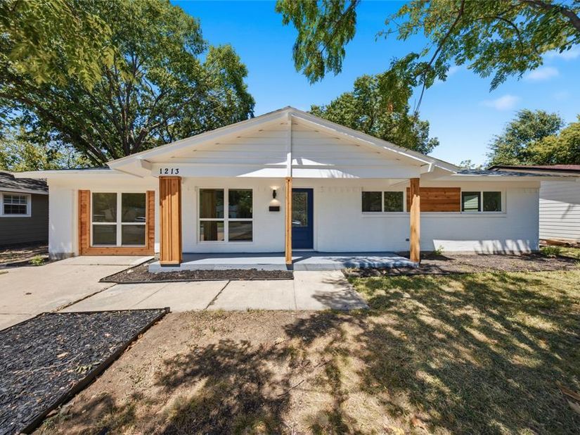 1213  Fairdale Street , Irving Texas 75062