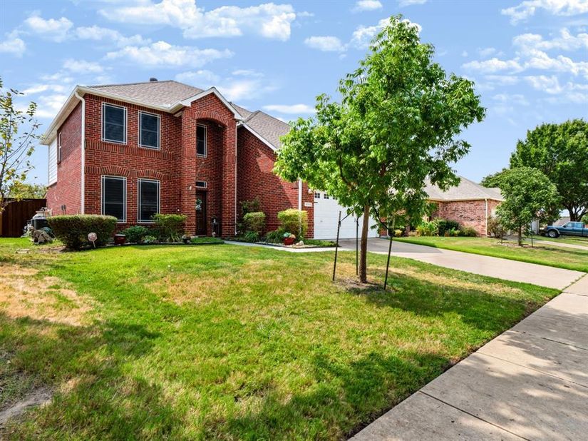 10518  Woodlands Trail , Rowlett Texas 75089