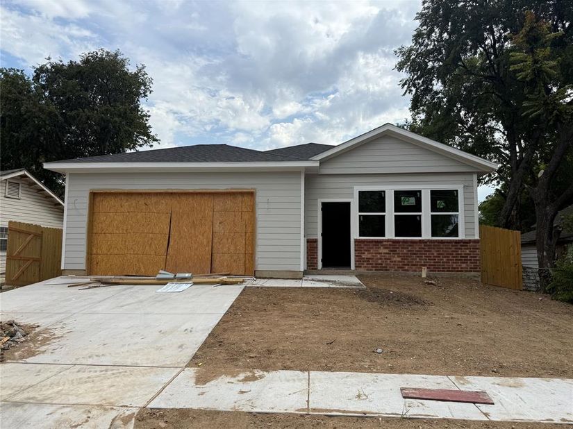 2714  Springdale Street , Dallas Texas 75210