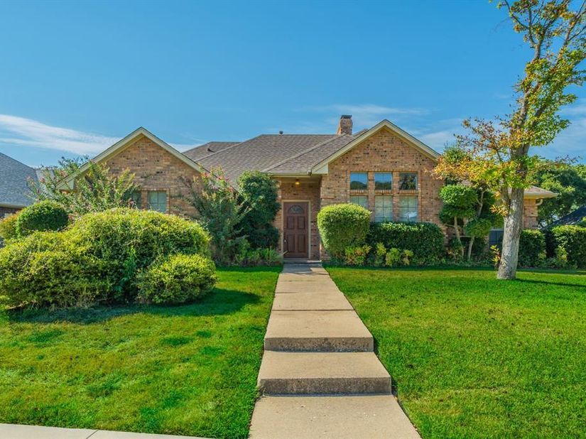 529  Winston Street , Grand Prairie Texas 75052