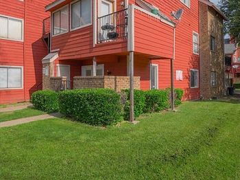 9825 N Walnut Street 