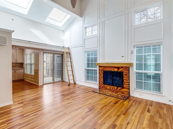 3323  San Jacinto Street , Dallas Texas 75204