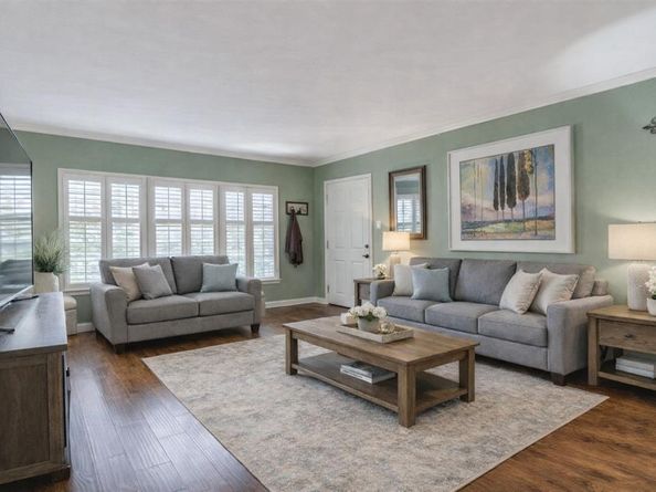 3011  Mahanna Springs Drive  B, Dallas Texas 75235