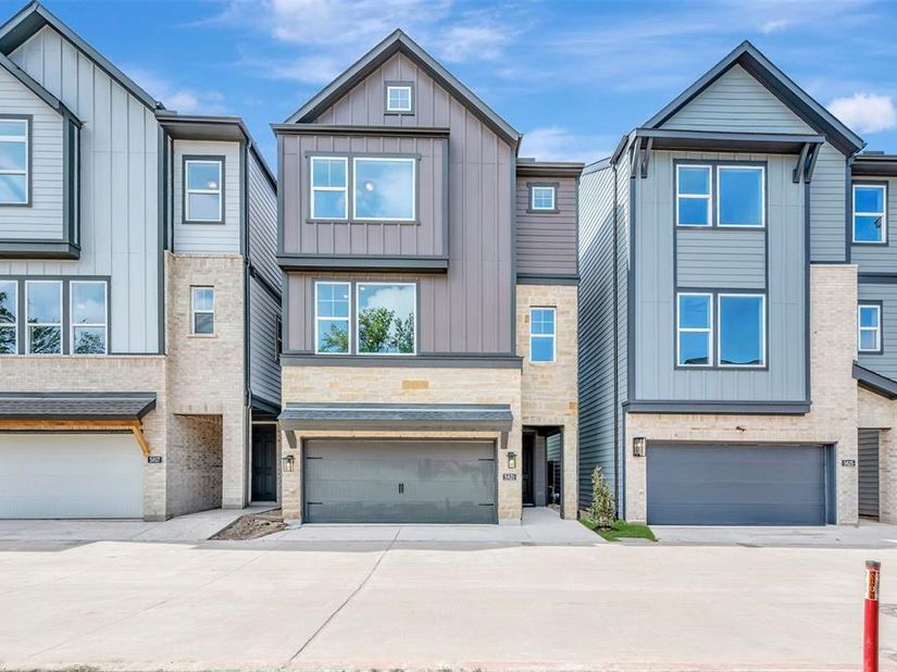 5821  Water Bridge Lane , Fort Worth Texas 76109