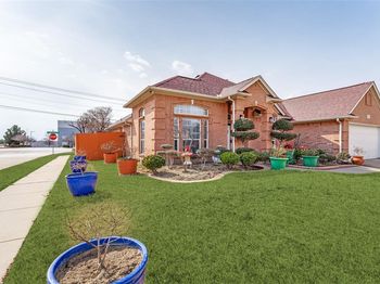 2720  Gray Rock Drive 