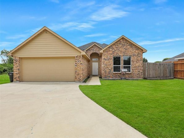 3101  Eastcrest Court , Fort Worth Texas 76105