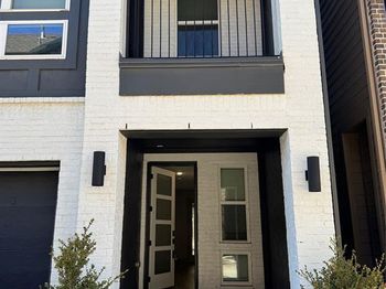 2511  Carolwood Lane 