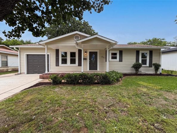 801  Cannon Drive , Euless Texas 76040