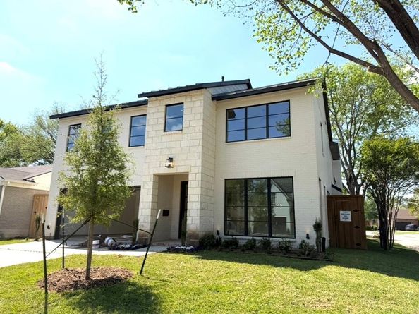 4347  DELMAR Avenue , Dallas Texas 75206