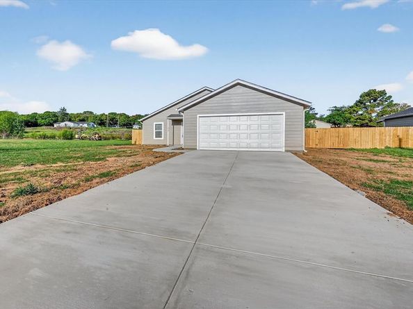 412  Susan Drive , Kennedale Texas 76060