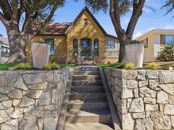 2627  Forest Park Boulevard 