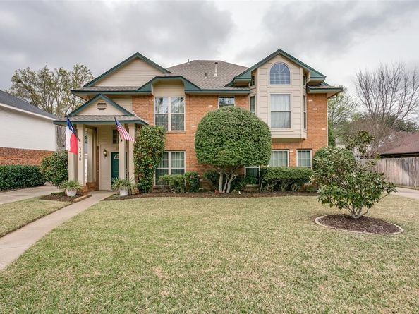 3438  Spring Willow Drive , Grapevine Texas 76051