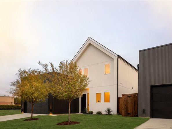 824  McBroom Street , Dallas Texas 75212