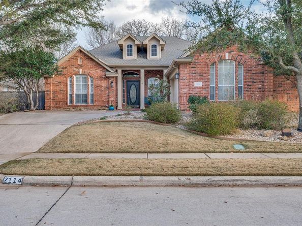 2114  Oakcrest Court , Corinth Texas 76210