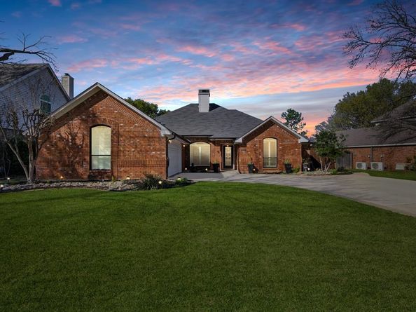 3304  Lauren Way , Flower Mound Texas 75028