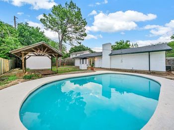 817  Savannah Way 