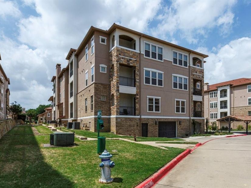 6631  Via Positano   202, Irving Texas 75039