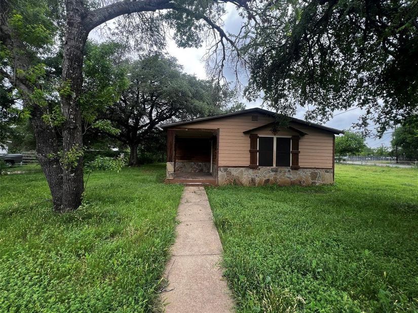 319  Ridgecrest Court , Azle Texas 76020