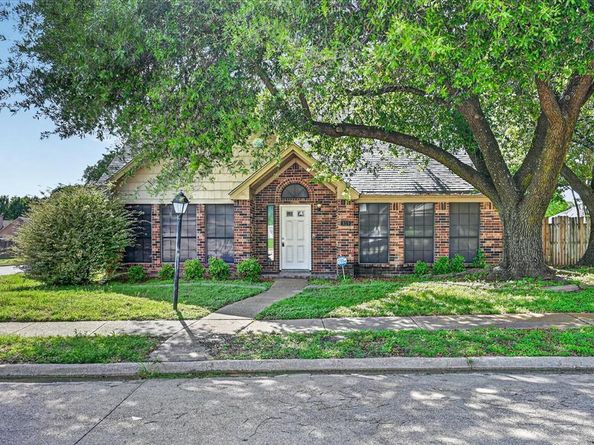 819  Tifton Court , Lancaster Texas 75146