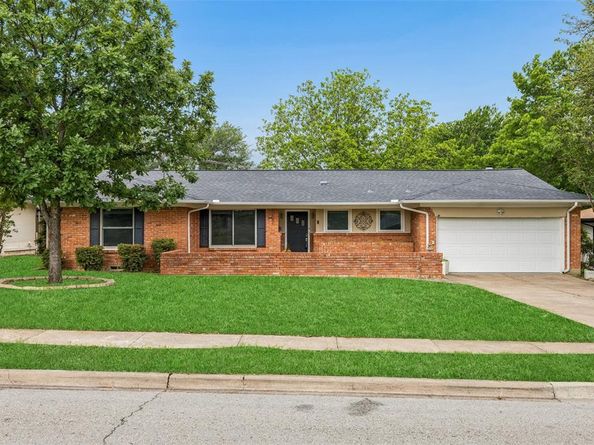 181  Easton Road , Dallas Texas 75218