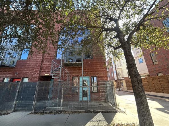 829 W Daggett Avenue  H, Fort Worth Texas 76104