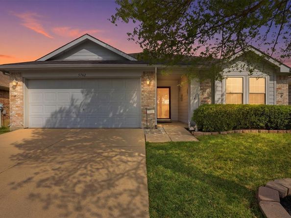 5762  Firethorn Drive , Dallas Texas 75249