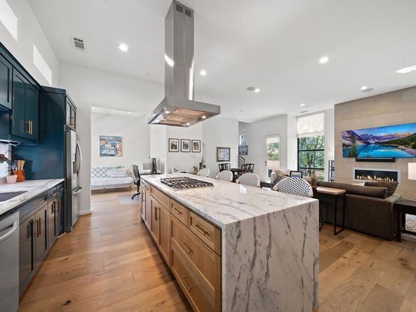 1906  Euclid Avenue  C, Dallas Texas 75206