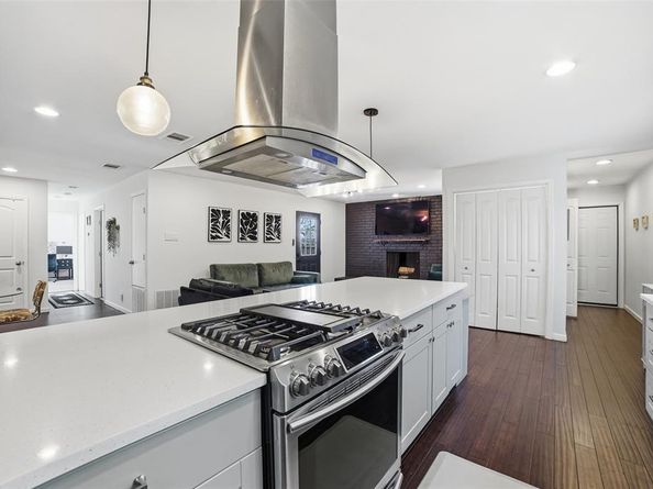 8142  Clear Springs Road , Dallas Texas 75240