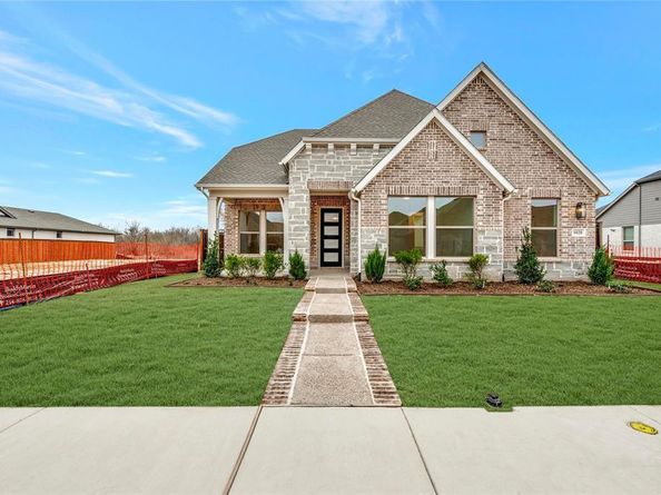 1020  Violet Drive , Crowley Texas 76036