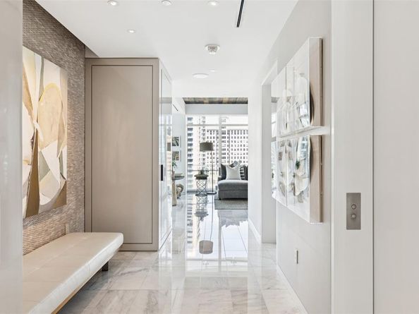 1918  Olive Street  1201, Dallas Texas 75201