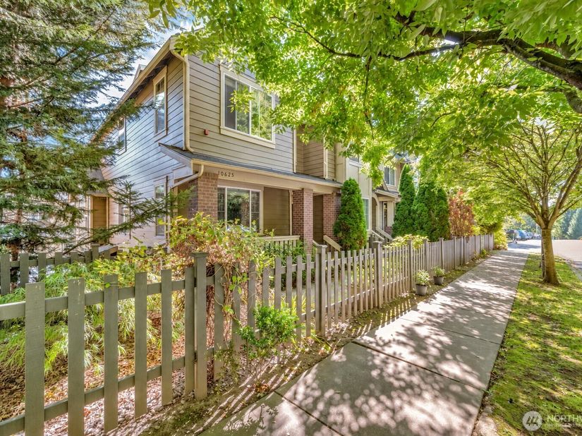 10625 Ross Road 3, Bothell WA 98011