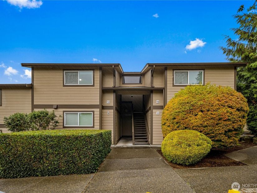 4709 176th Street SW C10, Lynnwood WA 98037