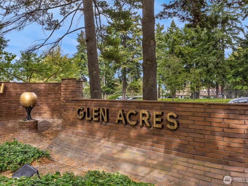 10817 Glen Acres Dr S B, Seattle WA 98168