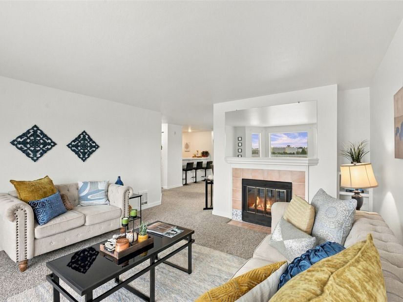2152 N 112th Street N 409, Seattle WA 98133