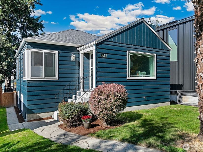 6657 Ellis Avenue S, Seattle WA 98108