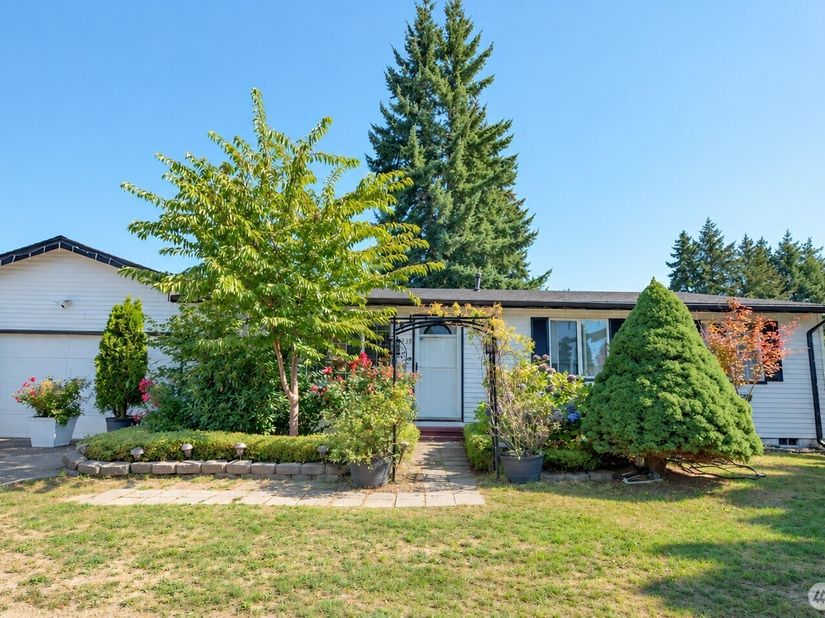 25438 116th Avenue SE, Kent WA 98030
