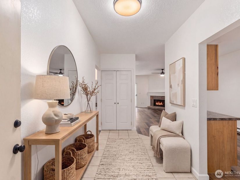 14475 NE 40th St E202, Bellevue WA 98007