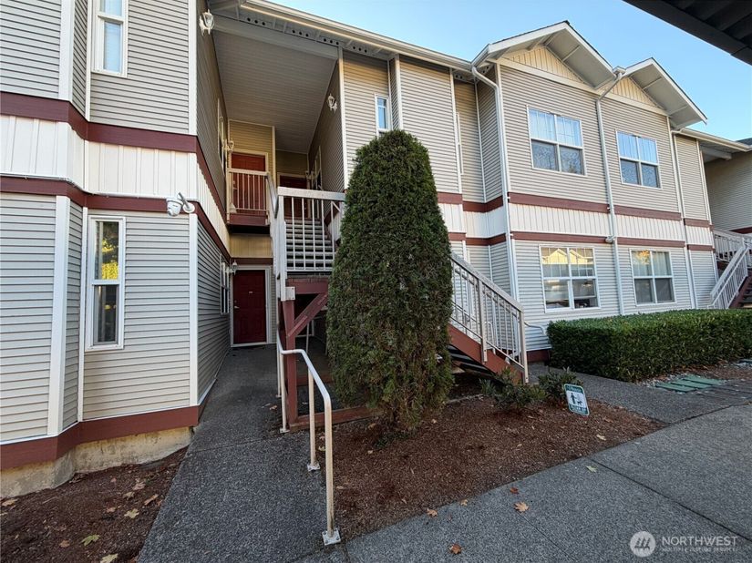 4217 164th Street SW A105, Lynnwood WA 98087