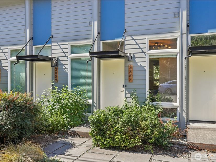 3857 21st Avenue SW, Seattle WA 98106