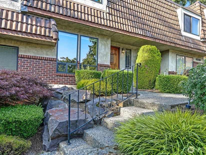 8719 238th Street SW B3, Edmonds WA 98026
