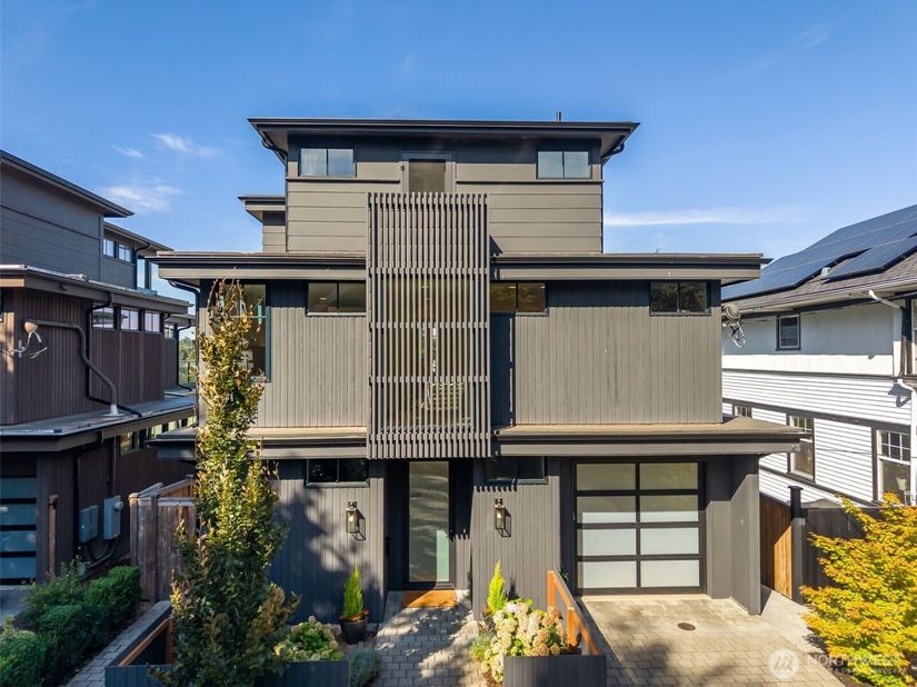 1123 31st Avenue, Seattle WA 98122