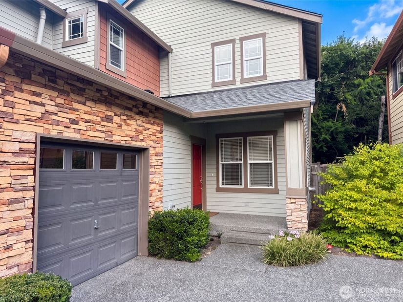 10769 221st Lane NE 18, Redmond WA 98053