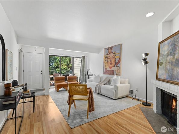 8845 166th Avenue NE B104, Redmond WA 98052