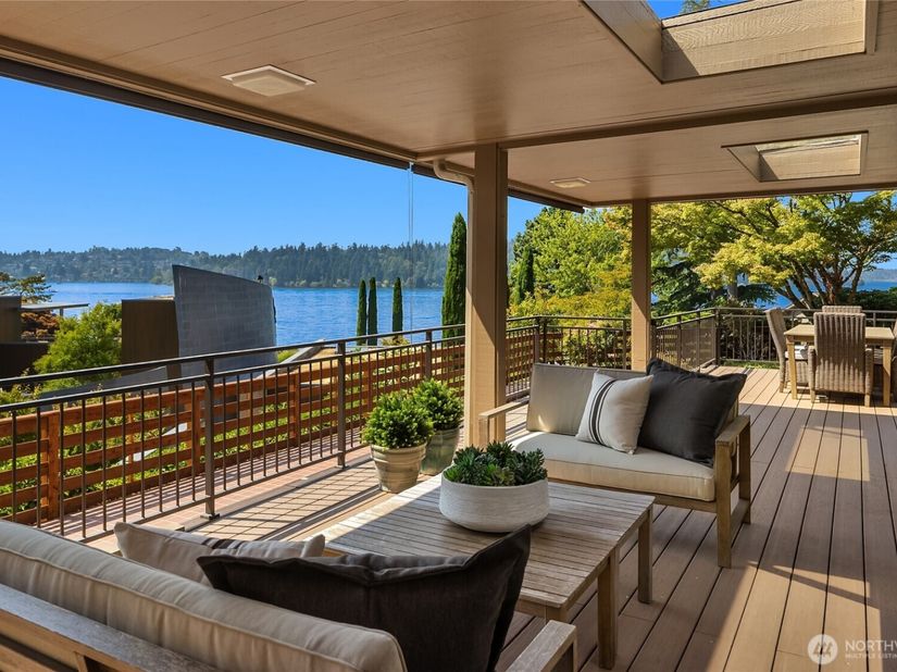 5919 77th Avenue SE, Mercer Island WA 98040